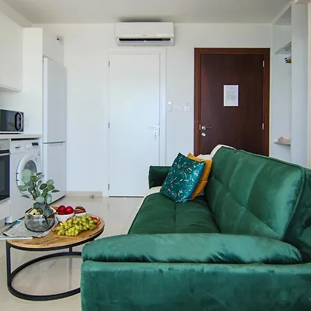 Phaedrus Living: Seaview Emerald Flat Lighthouse 48 Paphos Exterior photo