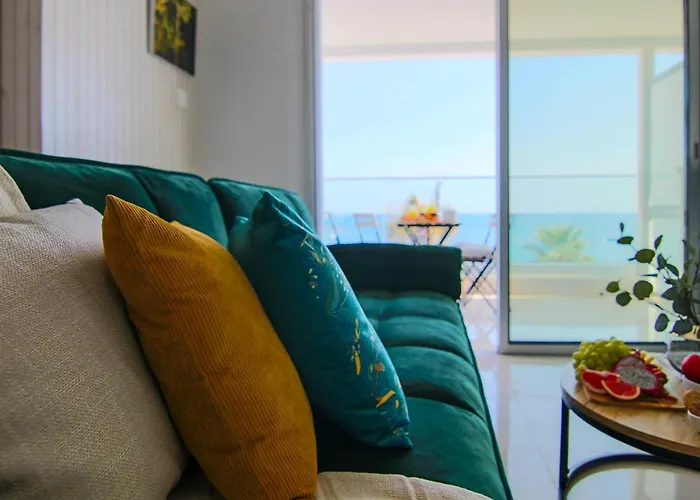 Phaedrus Living: Seaview Emerald Flat Lighthouse 48
