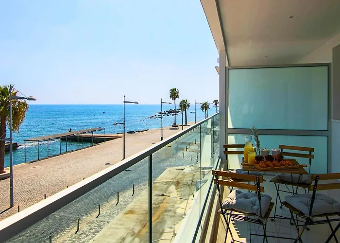 Phaedrus Living: Seaview Emerald Flat Lighthouse 48